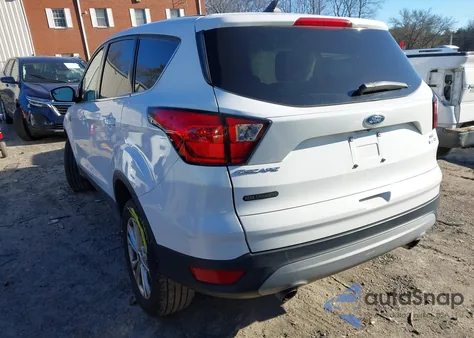 2019 Ford Escape Se z USA, uszkodzony, nr VIN 1FMCU9GD5KUA83639